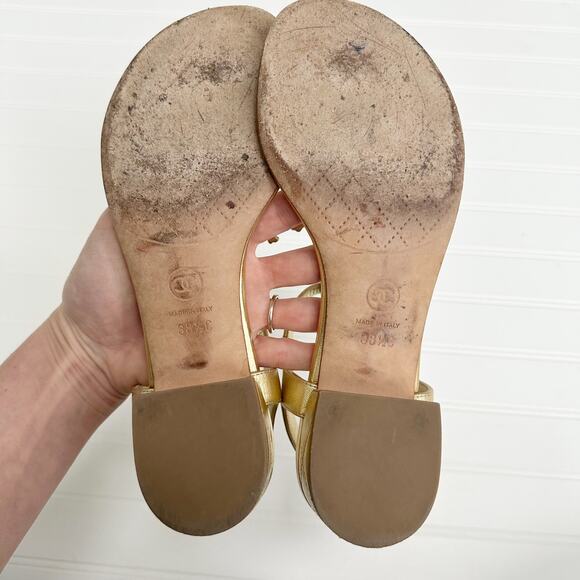Chanel Gold Quilted CC Pearl Thong Sandals Metallic Lambskin 38.5 - Picture 7 of 16